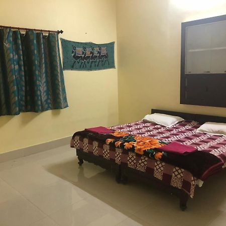Gangotri Paying Guest House Варанаси Екстериор снимка