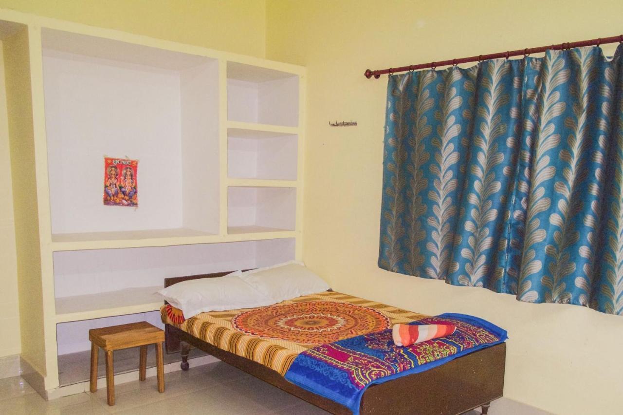 Gangotri Paying Guest House Варанаси Екстериор снимка