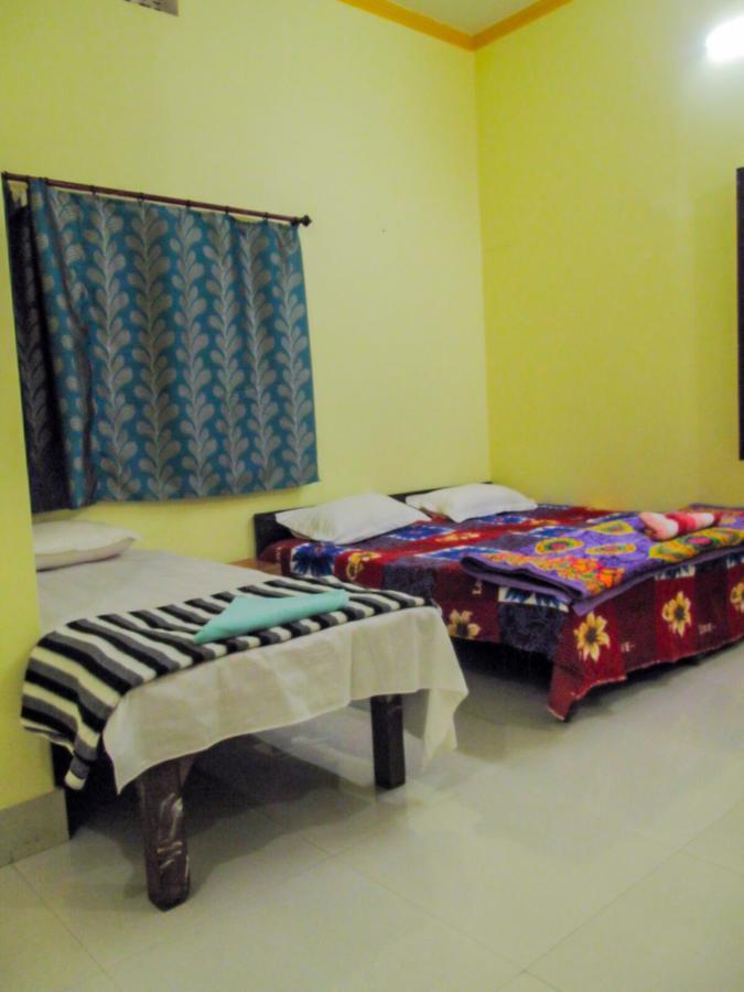 Gangotri Paying Guest House Варанаси Екстериор снимка