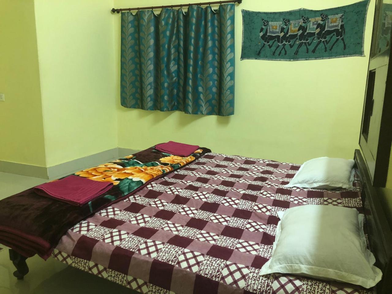 Gangotri Paying Guest House Варанаси Екстериор снимка